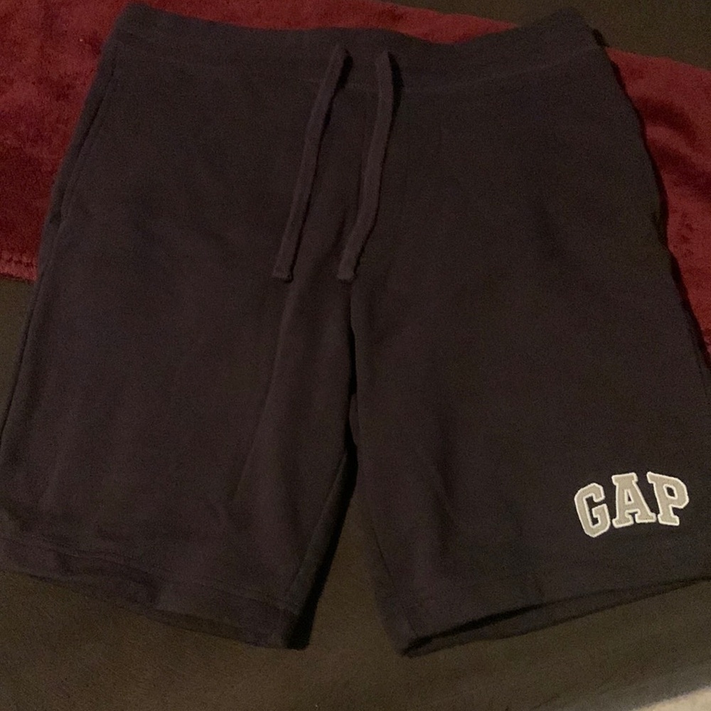 Gap short M